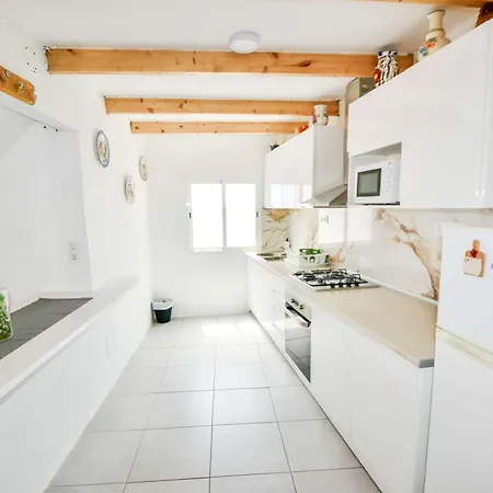 Casa Rustica With Large Terrace And Sea View